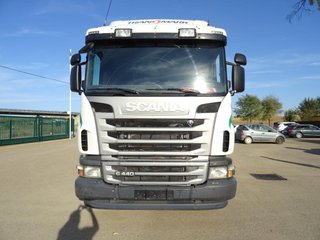 Scania R 440 - CAMION PLATAFORMA PARA TRONCOS