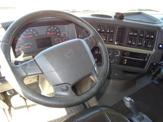Volvo FH 520 - CAMION CON CAJA ABIERTA