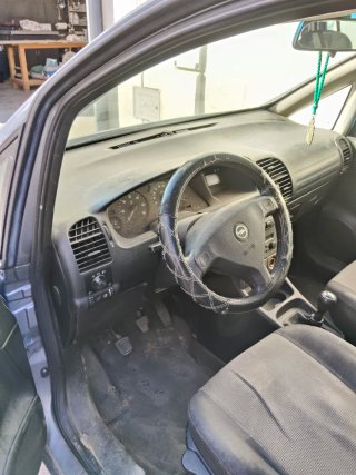 Opel Zafira 2004