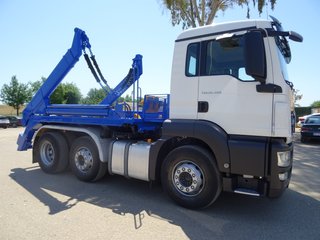 MAN FE 320 - CAMION GANCHO DE CADENAS