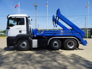 MAN FE 320 - CAMION GANCHO DE CADENAS