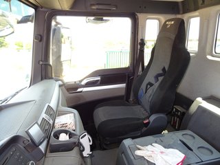 MAN FE 320 - CAMION GANCHO DE CADENAS