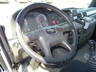 MAN FE 320 - CAMION GANCHO DE CADENAS