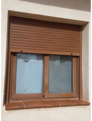 2 Ventanas de Aluminio Marrón