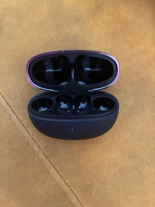 Cascos Inalámbricos Negros y Plateados