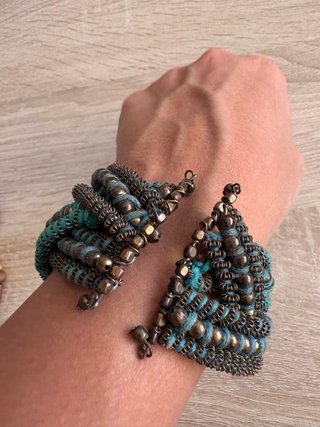 Pulsera Brazalete dorado y Turquesa