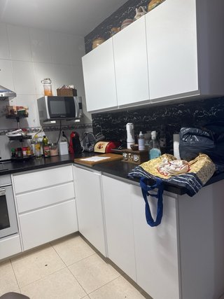 Cocina completa blanca y negra se vende por mudanz