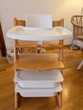 Cajas Ikea y Funda Trona Stokke