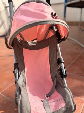 Carrito de muñecas rosa y gris
