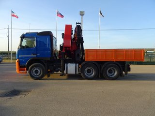 Volvo FM 410- CABEZA TRACTORA CON GRUA