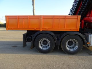 Volvo FM 410- CABEZA TRACTORA CON GRUA