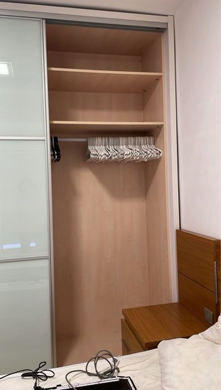 Armario puertas correderas cristal y metal