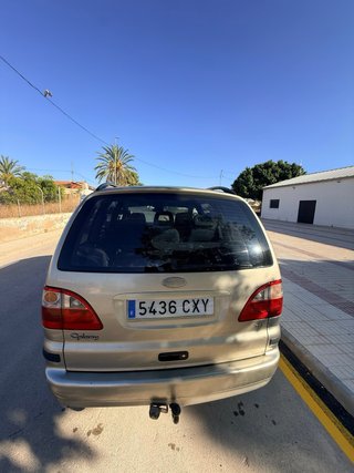 Ford Galaxy 2004