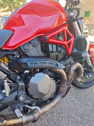 Ducati Monster 1200