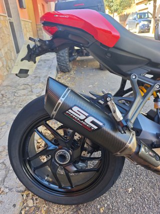 Ducati Monster 1200