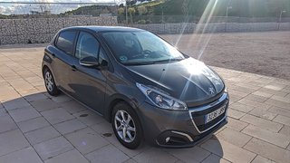Peugeot 208 2016