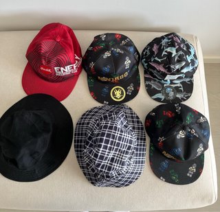 Lote Gorras Niño Ninjago y Tiburones