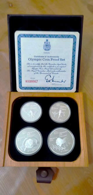 Monedas Olimpiadas Montreal 1976. Estuches Plata.
