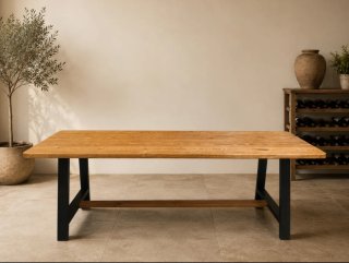Mesa de Madera Maciza Estilo Industrial