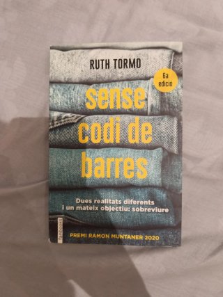 Libro "Sense codi de barres" - Ruth Tormo (Fanbook