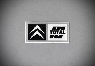 Pegatina Citroën y Total