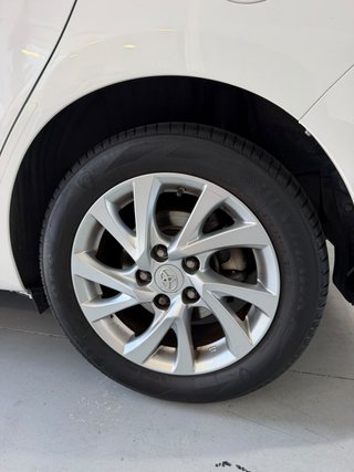 Toyota Auris 2015