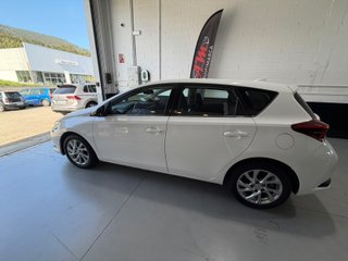 Toyota Auris 2015