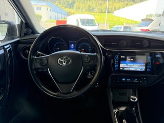 Toyota Auris 2015