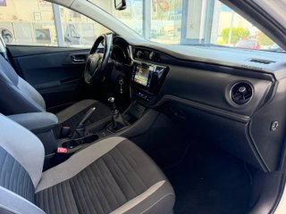 Toyota Auris 2015