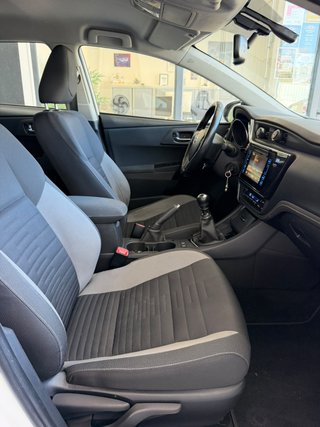 Toyota Auris 2015