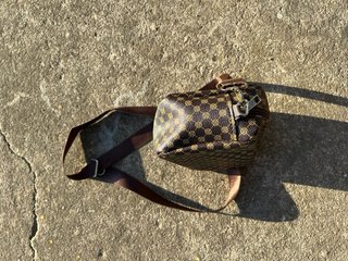 Bolso bandolera estampado floral dorado