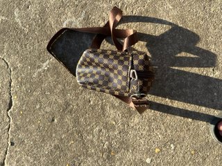 Bolso bandolera estampado floral dorado