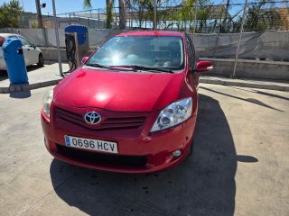 Toyota Auris 2011