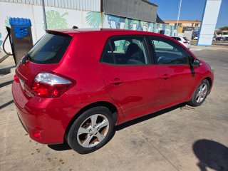 Toyota Auris 2011