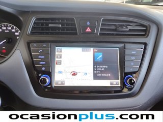 Hyundai i20 1.4 MPI Link Auto 74 kW (100 CV)
