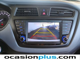 Hyundai i20 1.4 MPI Link Auto 74 kW (100 CV)