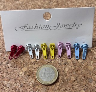 Pendientes con forma de cremallera