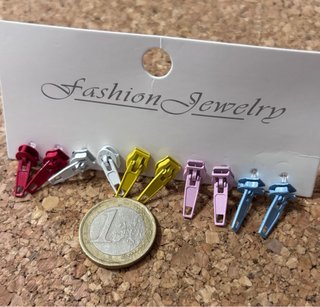 Pendientes con forma de cremallera
