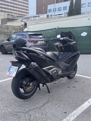 Kymco AK550