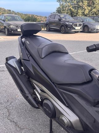 Kymco AK550