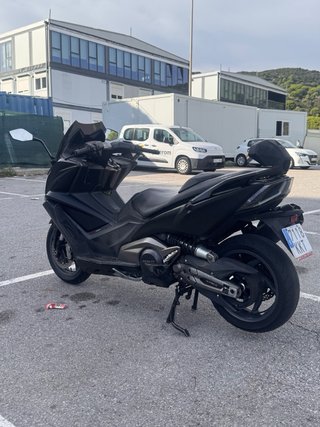 Kymco AK550