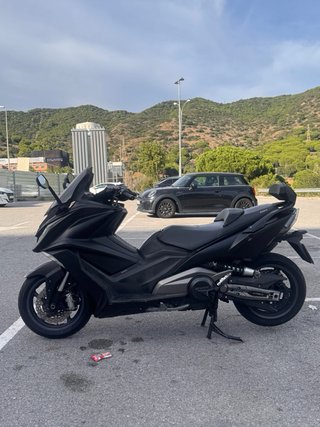 Kymco AK550