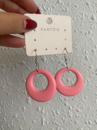 Pendientes de invitada rosas de Parfois