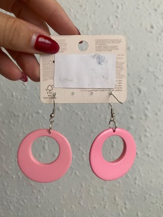 Pendientes de invitada rosas de Parfois