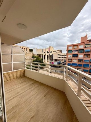 Piso en alquiler en Ensanche - Diputación en Alicante