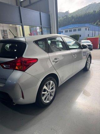 Toyota Auris 2013