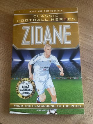 Libros de futbolistas Yamal, Ramos, Zidane,Vini jr