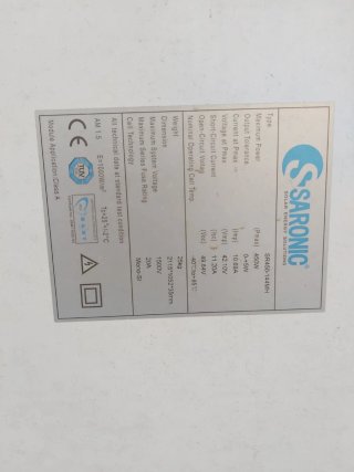 Intalación solar formado por 11 placas e inversor
