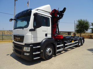 MAN TGX 26 480-CAMIONES GANCHO+GRUA