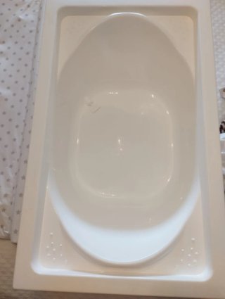 Bañera para bebé blanca y cambiador/colchoneta